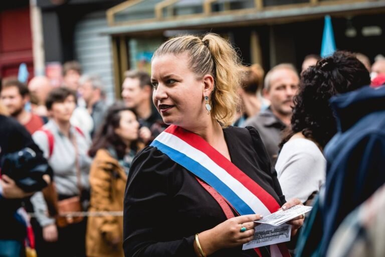 Mathilde Panot vie privée : ce que l’on sait vraiment sur la discrétion de cette figure politique française